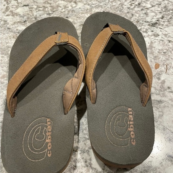 Cobian ARV2 Brown Flip Flops Youth - Picture 2 of 7